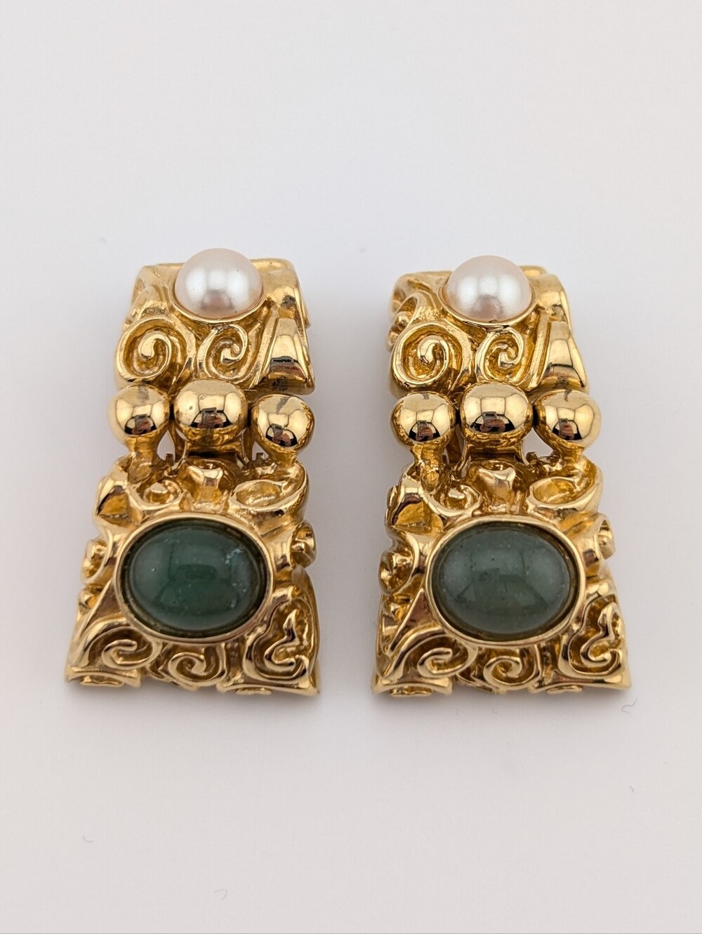 *RARE*[St. John] Jade & Gold Plated Clip On Vintage Earrings - Estate Jewelry